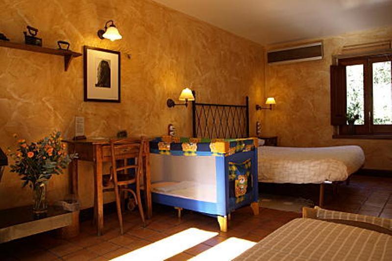 Mas Fuselles Villa Cornella de Terri Room photo